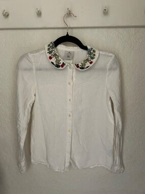 Son de Flor White Button-Down Shirt with Embroidered Floral Collar